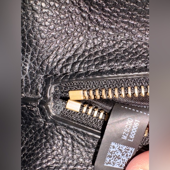 Michael Kors Mercer Gallery Medium Leather Satchel Tote Black Gold Lock Charm - Picture 14 of 16